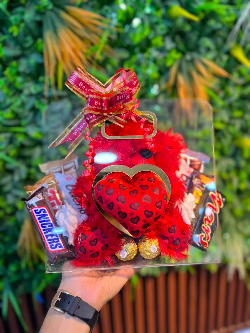 بوكيه حلويات رومانسي – هدية أنيقة ومميزة ❤️🎁