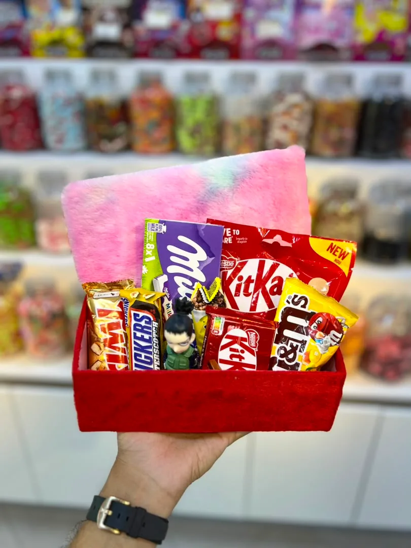 بوكس شوكولاتة وحلويات ملوّن ولذيذ 💖✨